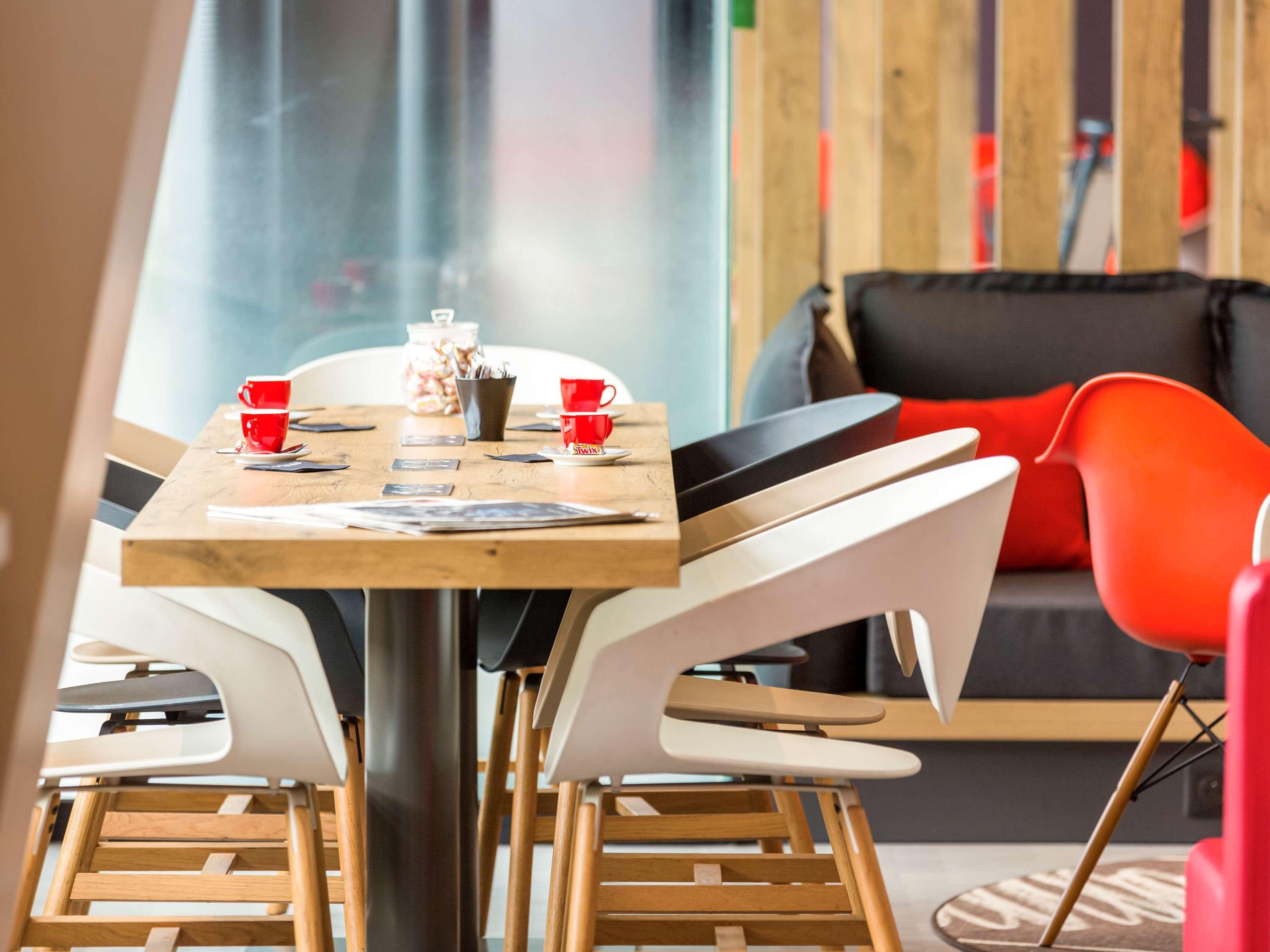 Hotel Ibis Rennes Centre Gare Sud Bagian luar foto