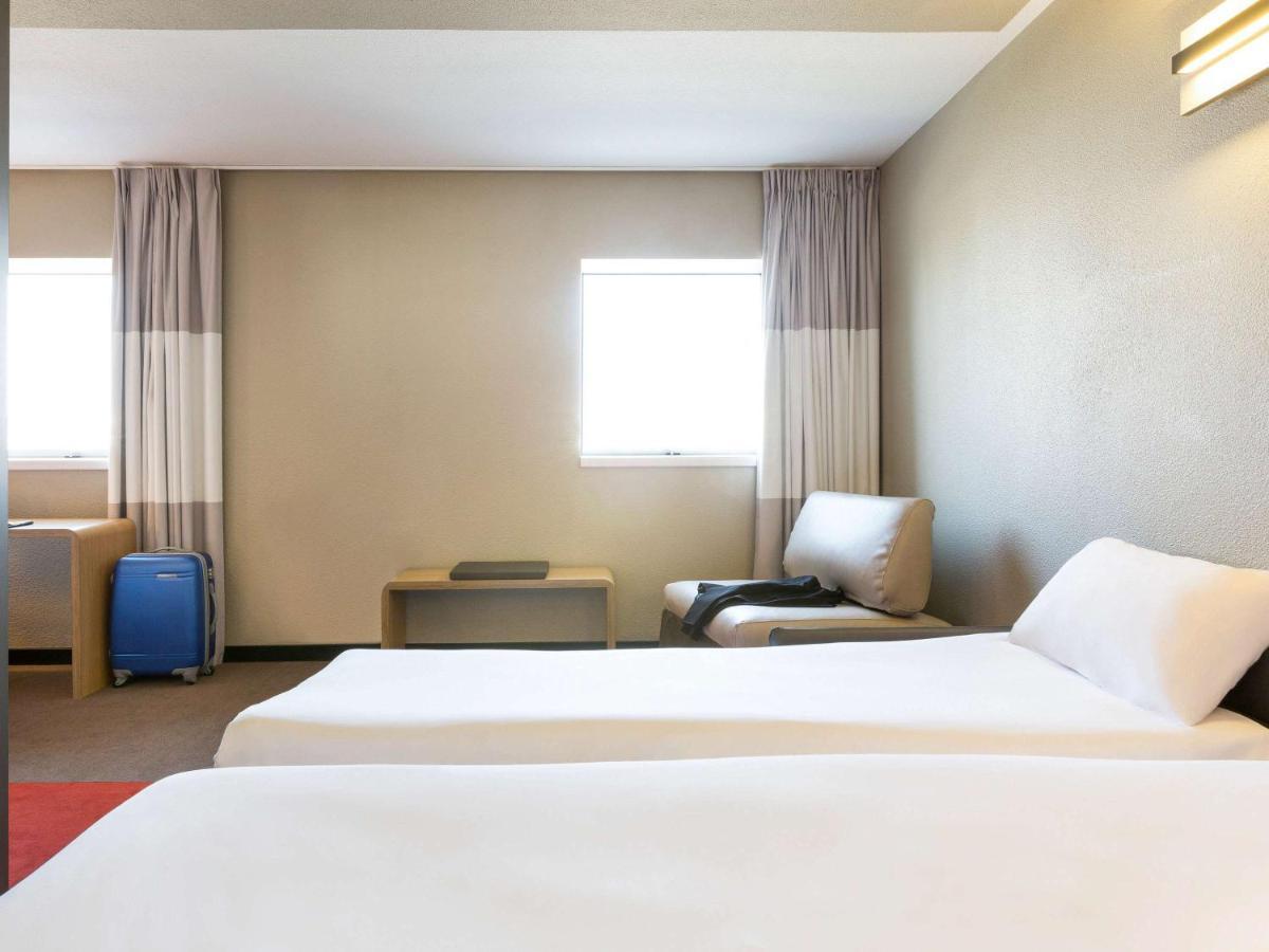 Hotel Ibis Rennes Centre Gare Sud Bagian luar foto