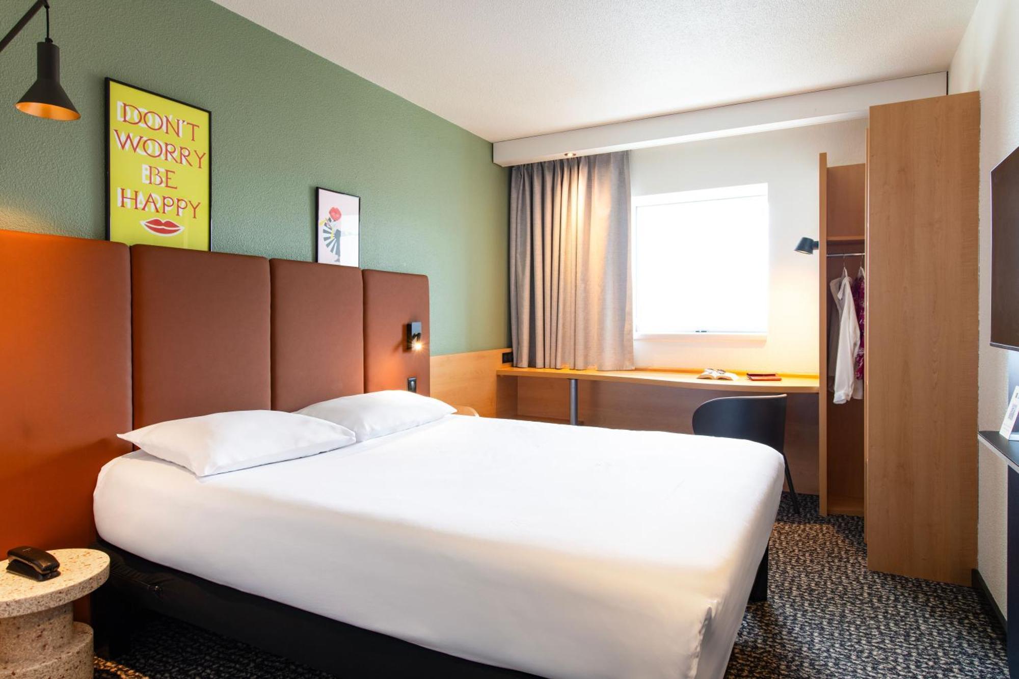 Hotel Ibis Rennes Centre Gare Sud Bagian luar foto
