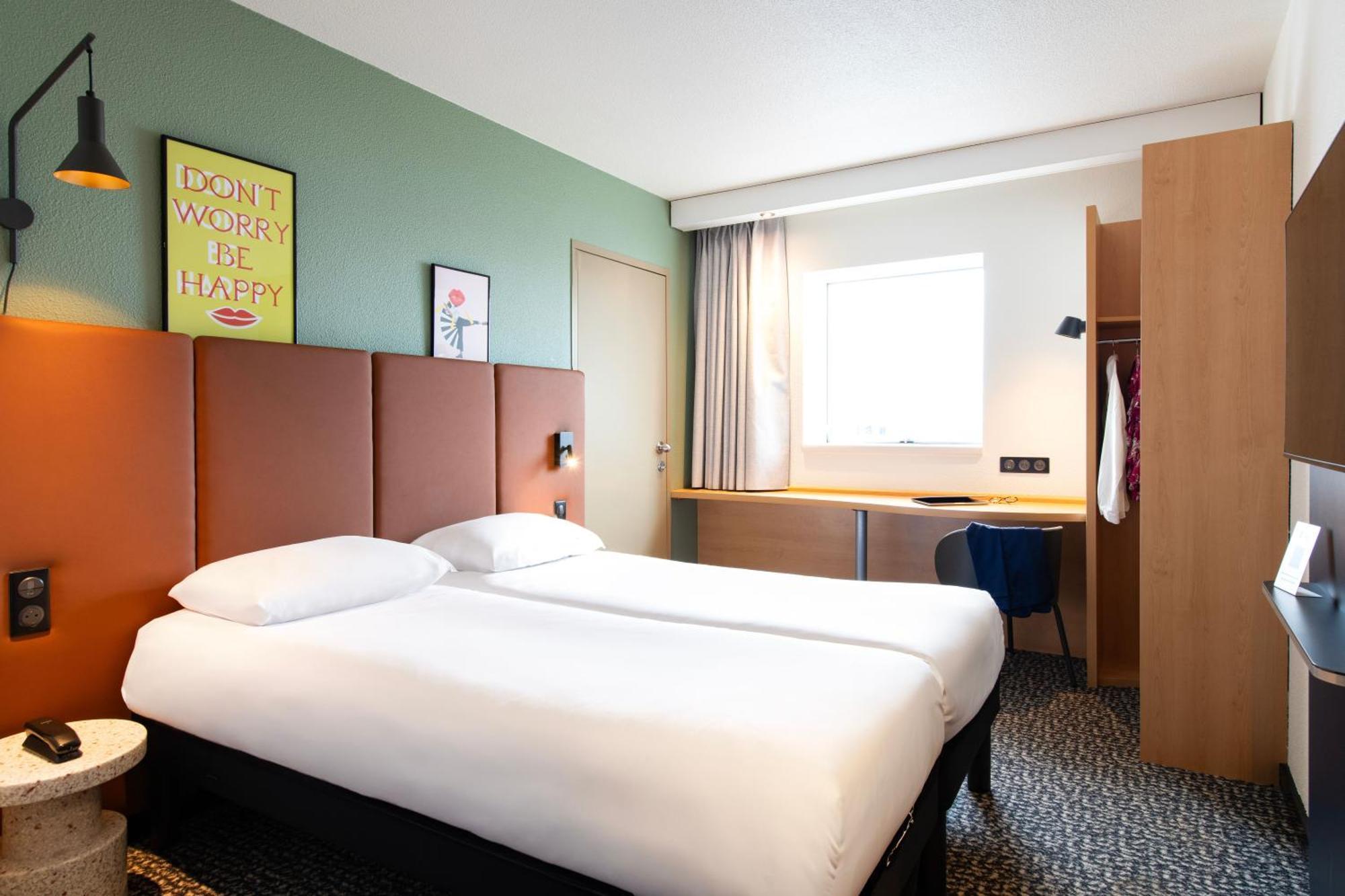 Hotel Ibis Rennes Centre Gare Sud Bagian luar foto