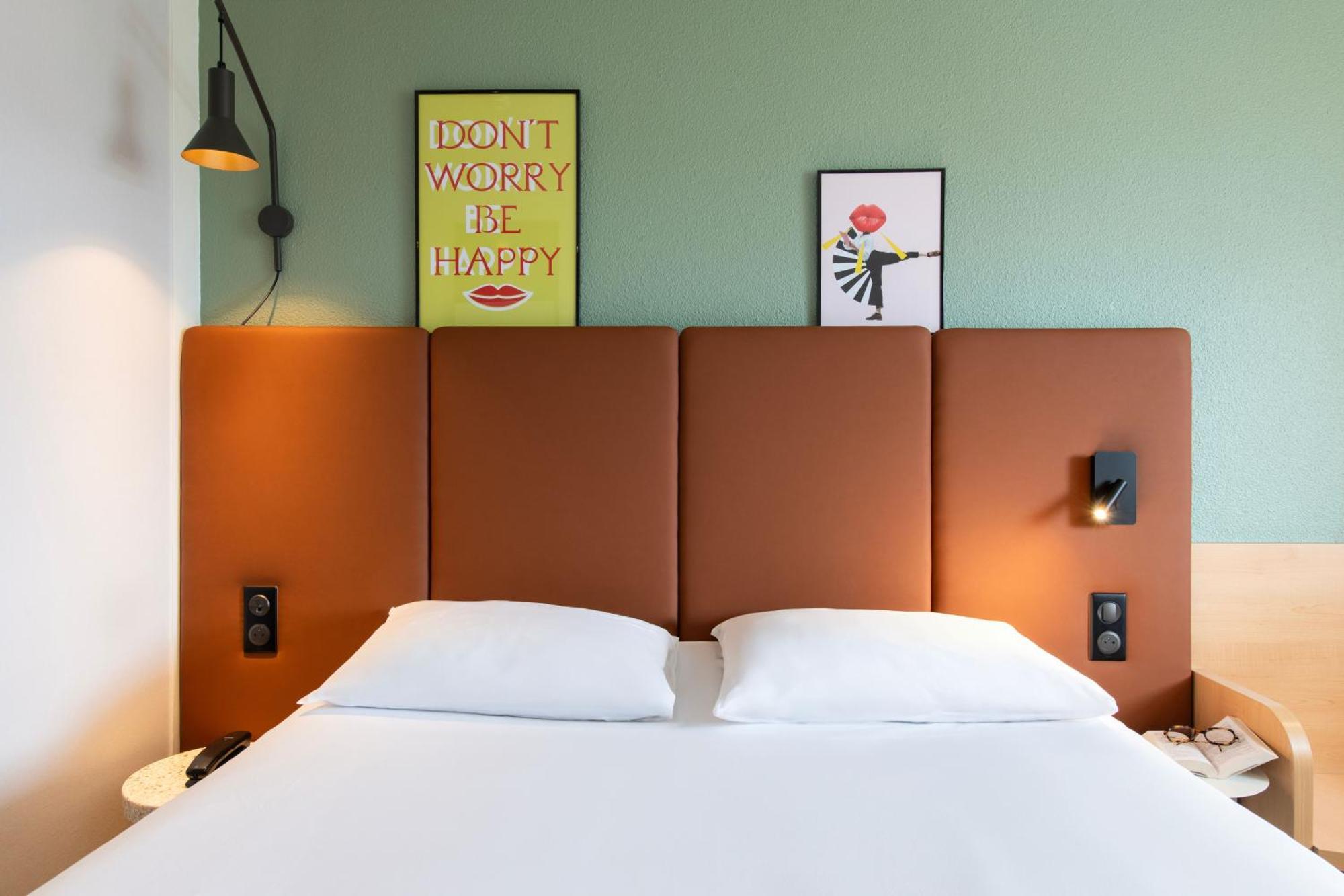 Hotel Ibis Rennes Centre Gare Sud Bagian luar foto