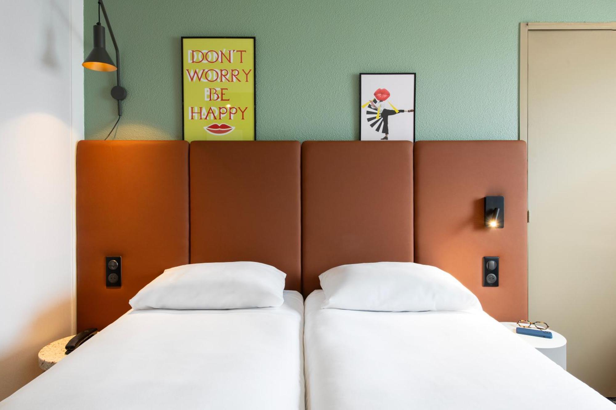 Hotel Ibis Rennes Centre Gare Sud Bagian luar foto