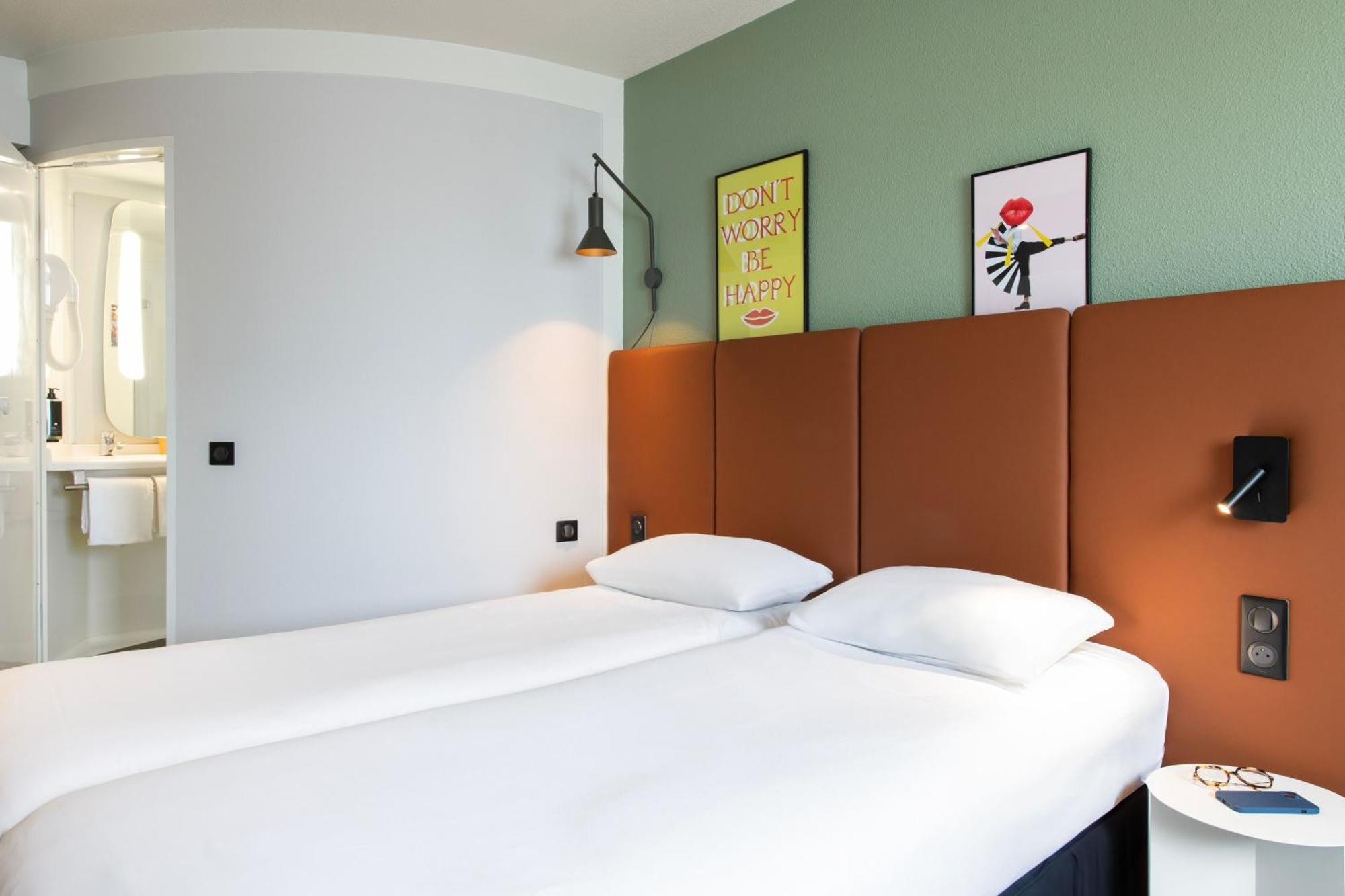 Hotel Ibis Rennes Centre Gare Sud Bagian luar foto