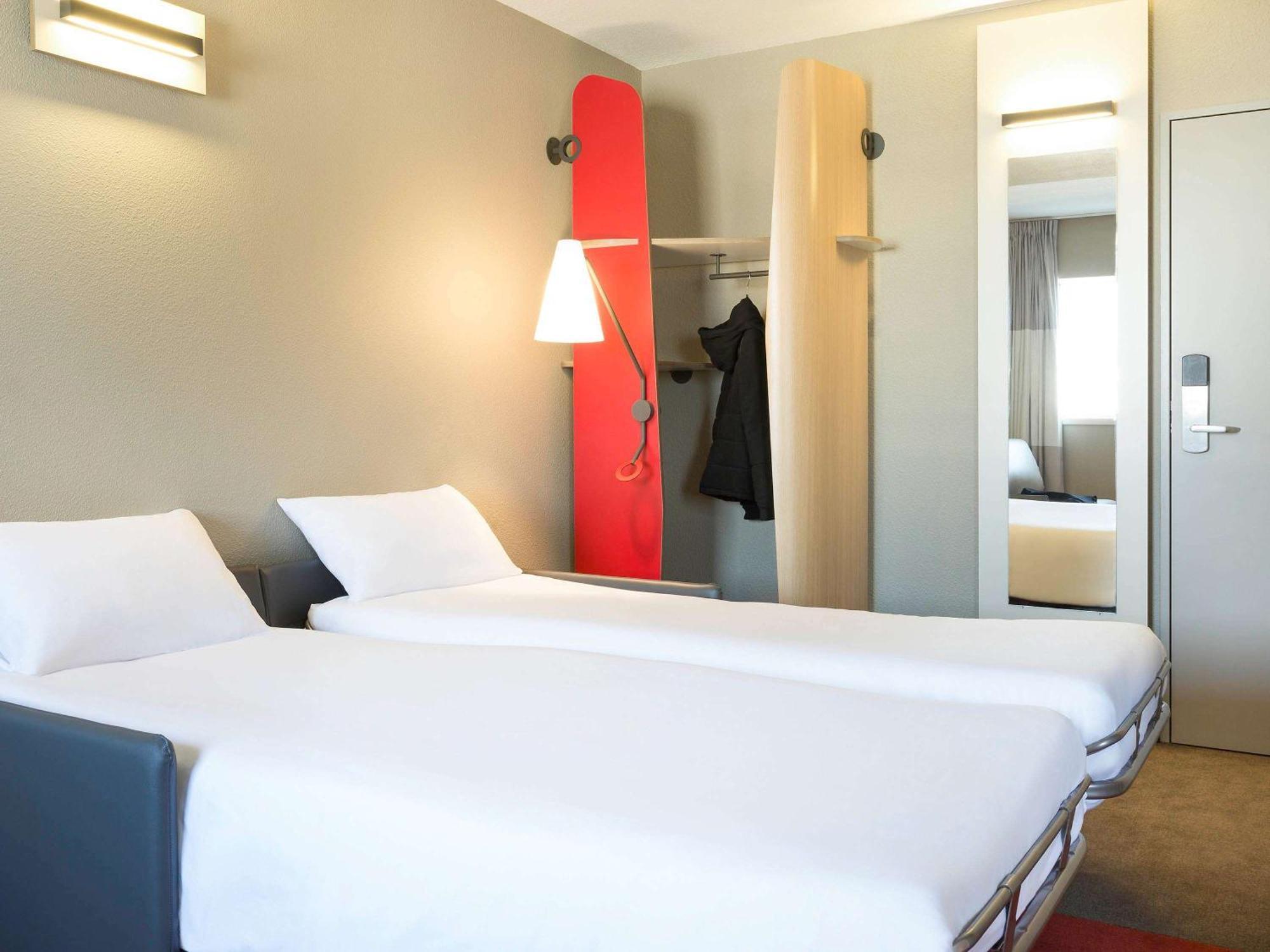 Hotel Ibis Rennes Centre Gare Sud Bagian luar foto