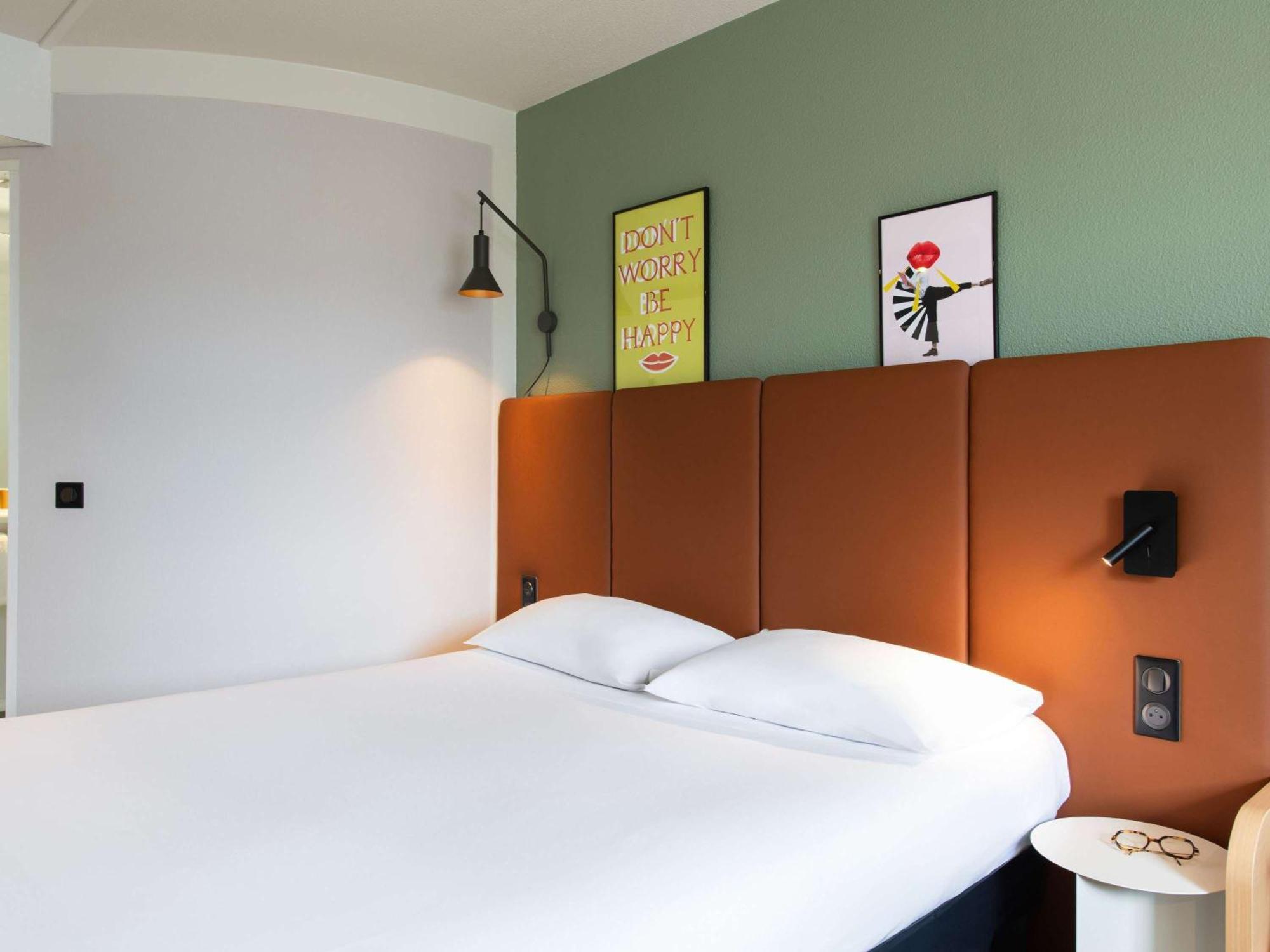 Hotel Ibis Rennes Centre Gare Sud Bagian luar foto