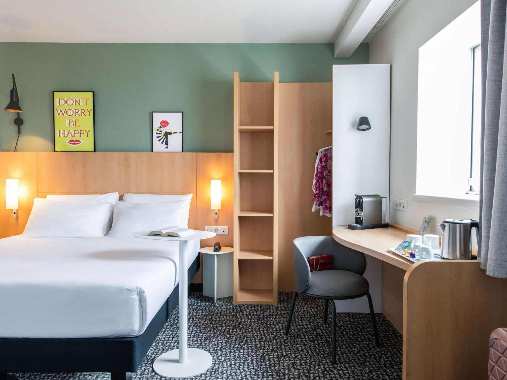 Hotel Ibis Rennes Centre Gare Sud Bagian luar foto