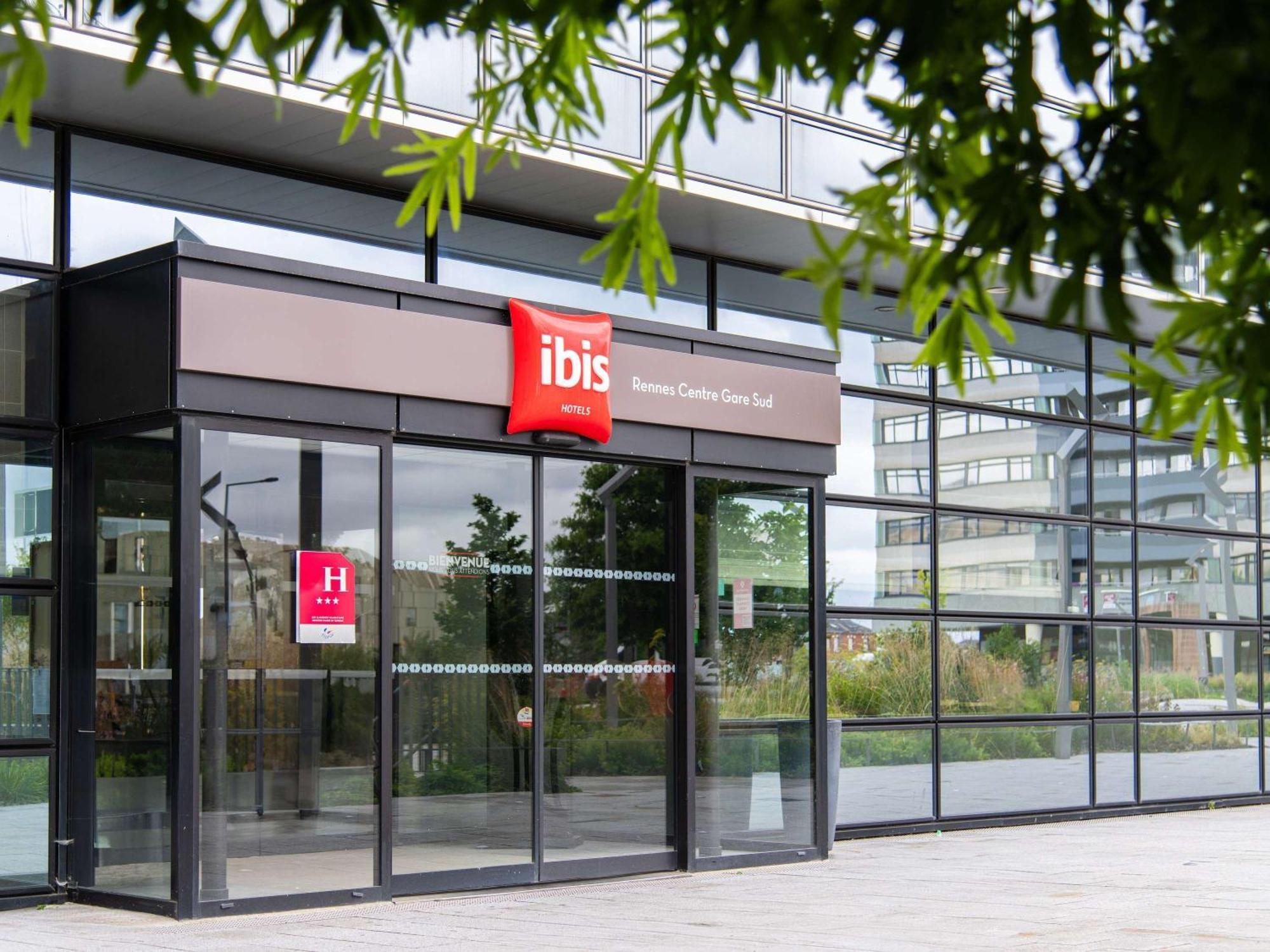 Hotel Ibis Rennes Centre Gare Sud Bagian luar foto