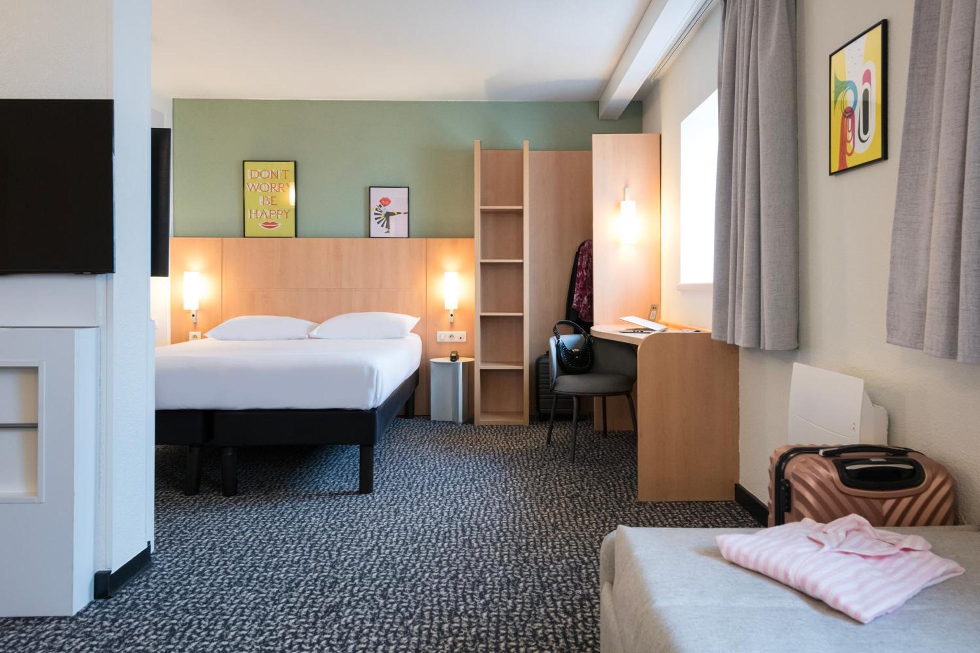 Hotel Ibis Rennes Centre Gare Sud Bagian luar foto