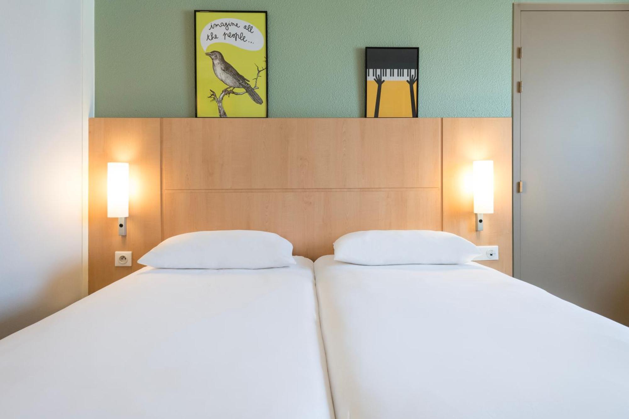 Hotel Ibis Rennes Centre Gare Sud Bagian luar foto