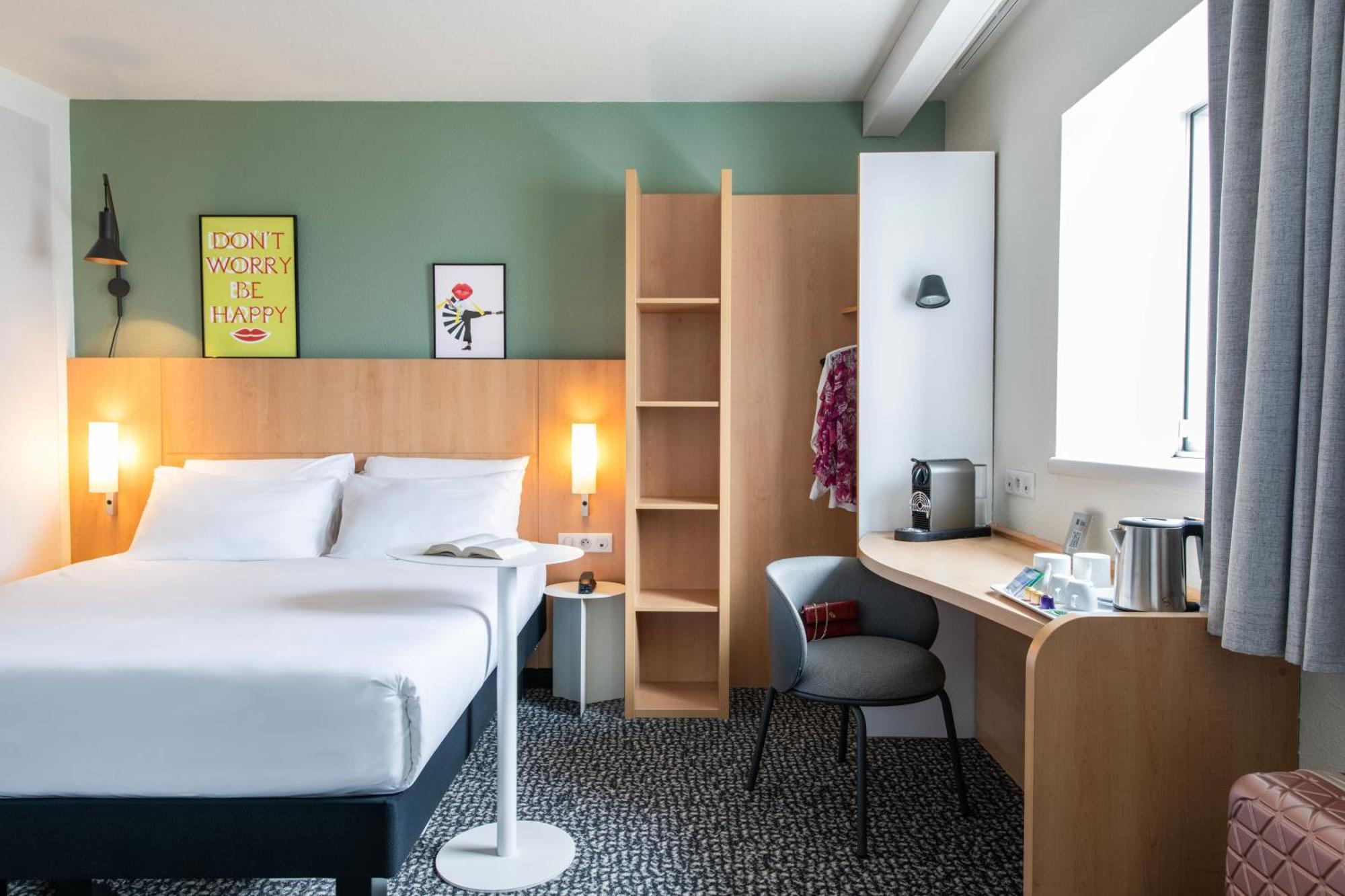 Hotel Ibis Rennes Centre Gare Sud Bagian luar foto