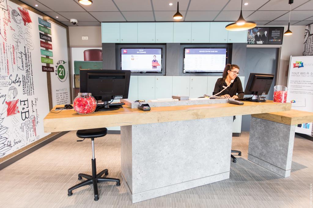 Hotel Ibis Rennes Centre Gare Sud Bagian luar foto
